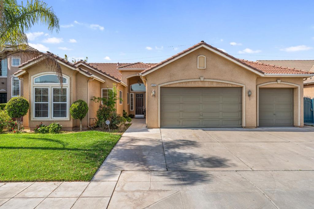 Image 1 of property listing at 6265 W Menlo Avenue, Fresno, CA 93722