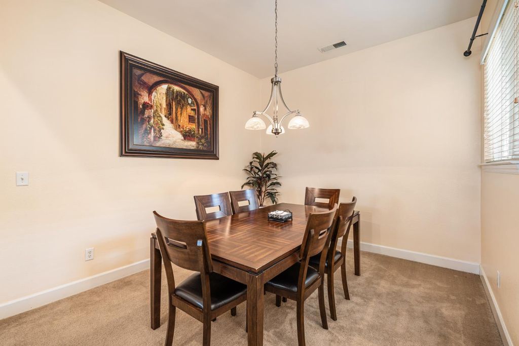 Image 14 of property listing at 6265 W Menlo Avenue, Fresno, CA 93722