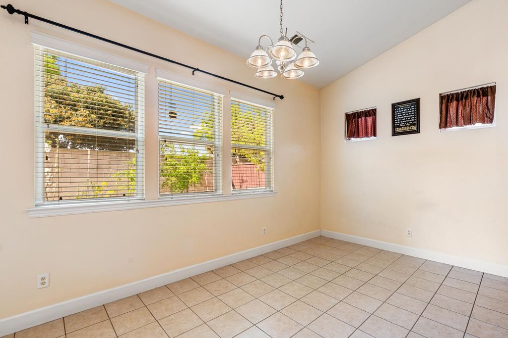 Image 21 of property listing at 6265 W Menlo Avenue, Fresno, CA 93722