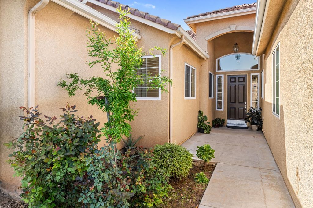 Image 7 of property listing at 6265 W Menlo Avenue, Fresno, CA 93722