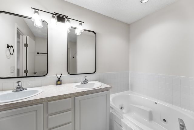 5317 W 44th ST S, Wichita, KS 67215