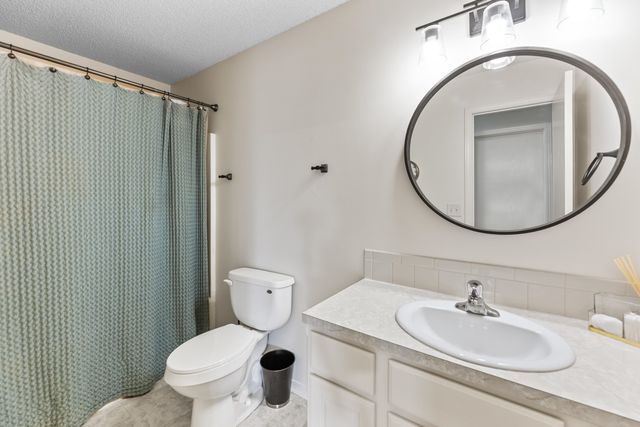 5317 W 44th ST S, Wichita, KS 67215