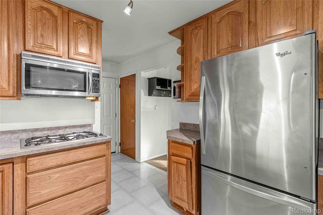 35906 Somerset Street, Westland, MI 48186