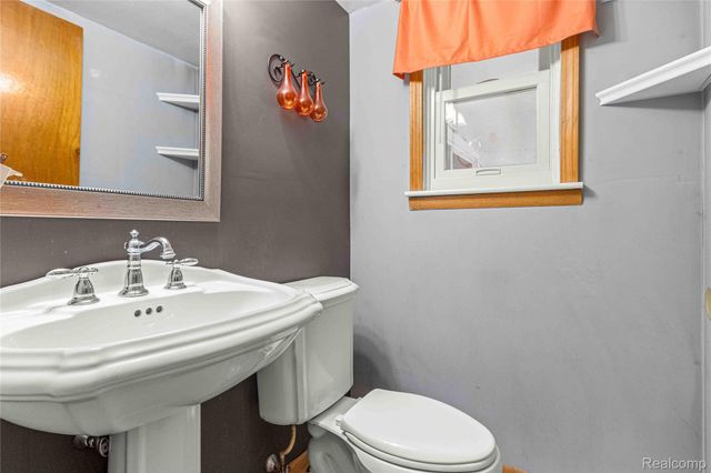 35906 Somerset Street, Westland, MI 48186