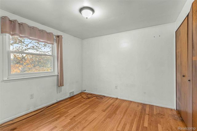 35906 Somerset Street, Westland, MI 48186