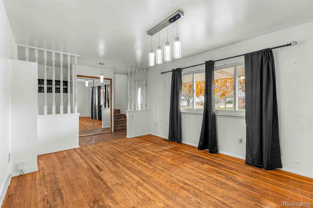 35906 Somerset Street, Westland, MI 48186