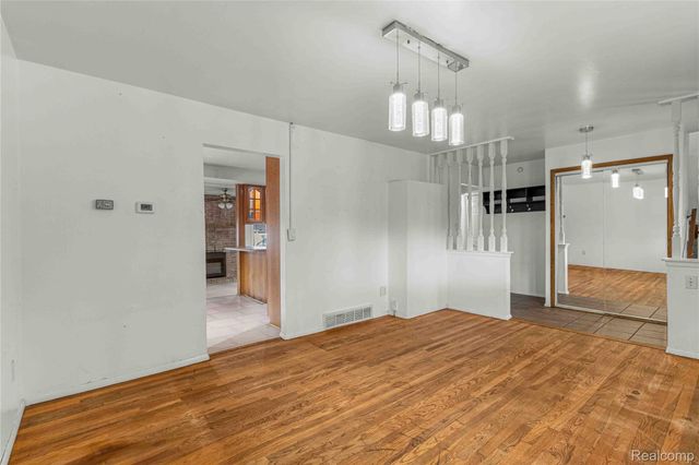 35906 Somerset Street, Westland, MI 48186