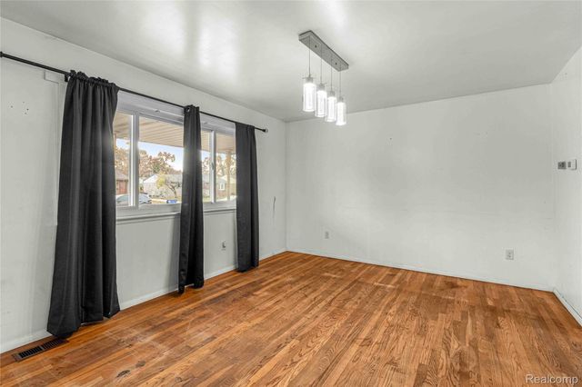 35906 Somerset Street, Westland, MI 48186