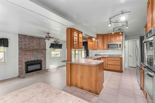 35906 Somerset Street, Westland, MI 48186