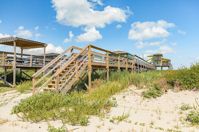 2032 Blue Water Highway CR257, Surfside Beach, TX 77541