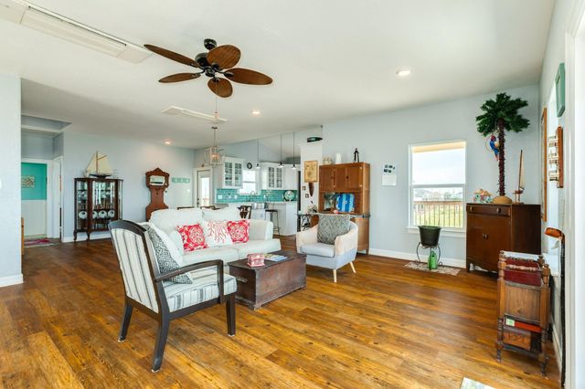 2032 Blue Water Highway CR257, Surfside Beach, TX 77541