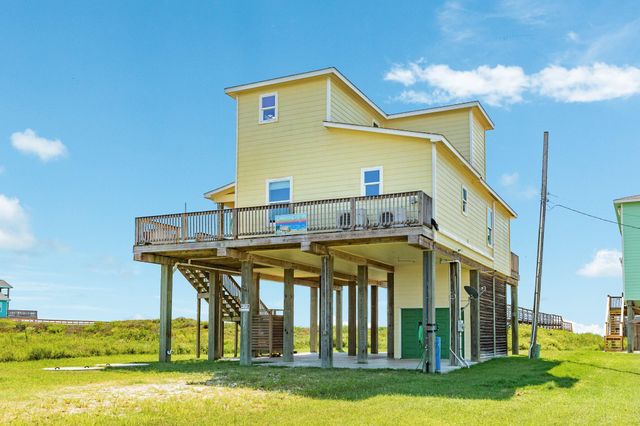 2032 Blue Water Highway CR257, Surfside Beach, TX 77541