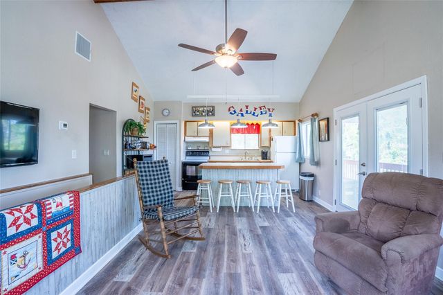 581 Northwood Drive, Point Blank, TX 77364