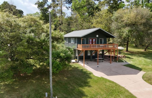 581 Northwood Drive, Point Blank, TX 77364