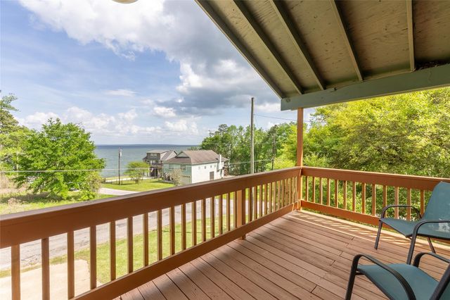 581 Northwood Drive, Point Blank, TX 77364