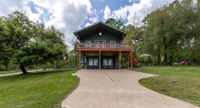 581 Northwood Drive, Point Blank, TX 77364