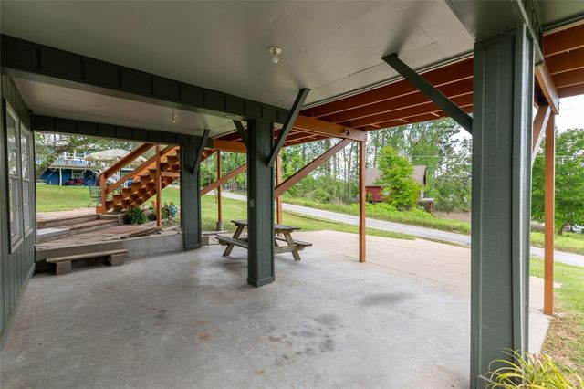 581 Northwood Drive, Point Blank, TX 77364