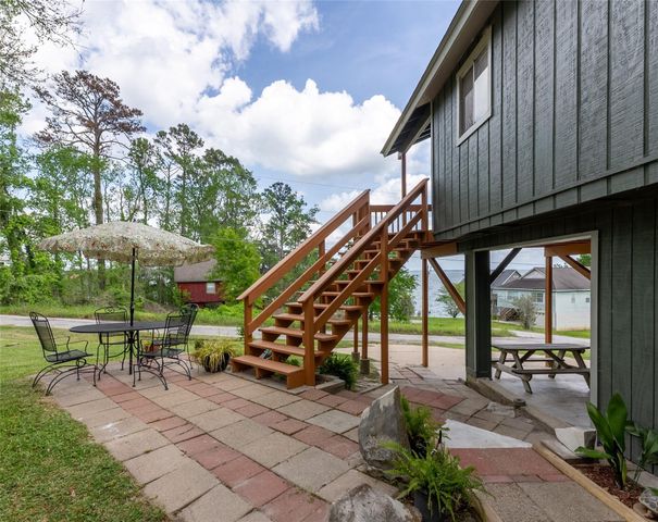 581 Northwood Drive, Point Blank, TX 77364