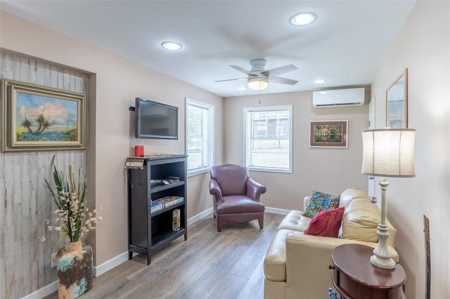581 Northwood Drive, Point Blank, TX 77364