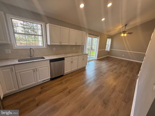 627 MT PLEASANT DR, Locust Grove, VA 22508