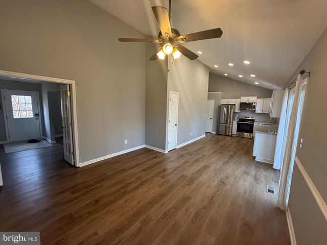 627 MT PLEASANT DR, Locust Grove, VA 22508