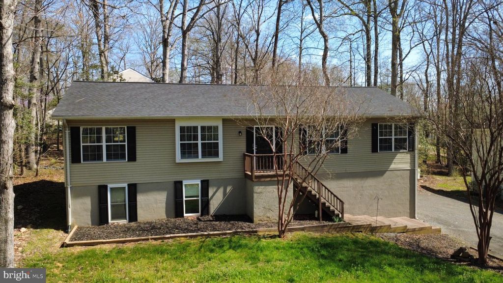 627 MT PLEASANT DR, Locust Grove, VA 22508