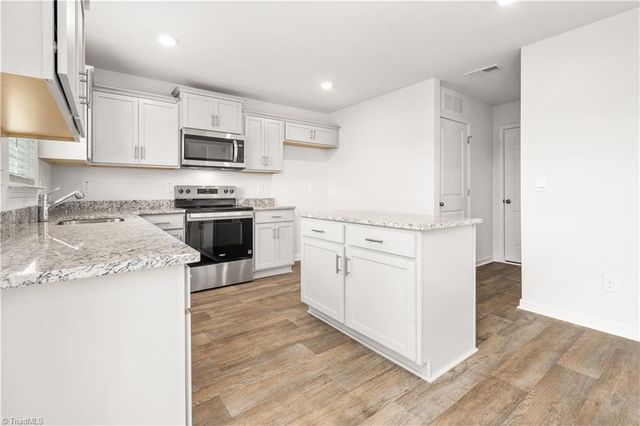 7 Jubilee Court, Greensboro, NC 27406