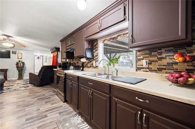 10573 County Road 2337, Sinton, TX 78387