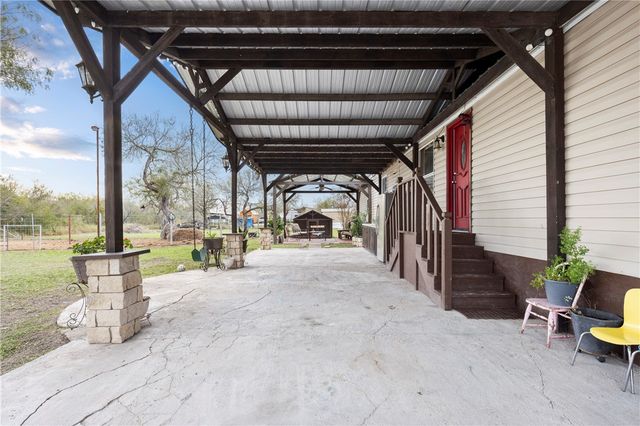10573 County Road 2337, Sinton, TX 78387