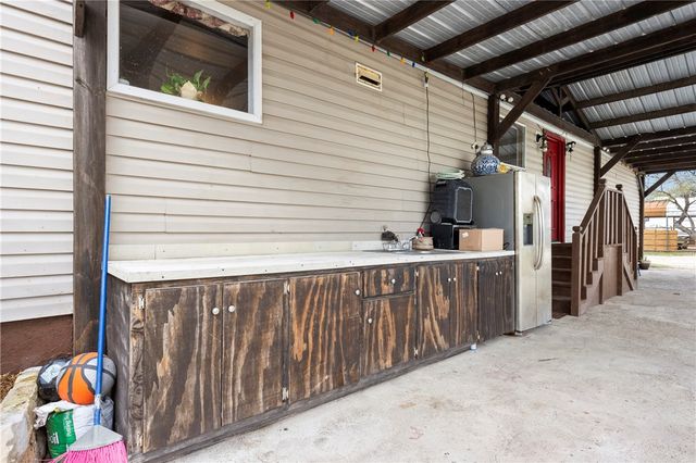 10573 County Road 2337, Sinton, TX 78387