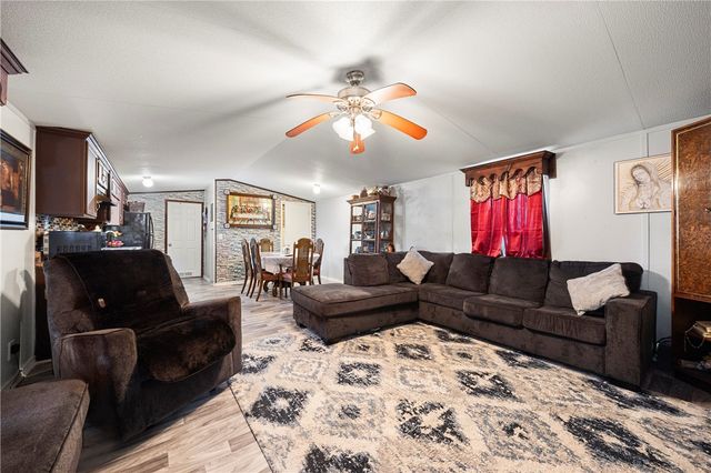 10573 County Road 2337, Sinton, TX 78387