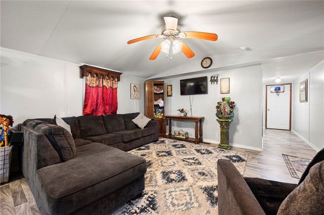 10573 County Road 2337, Sinton, TX 78387