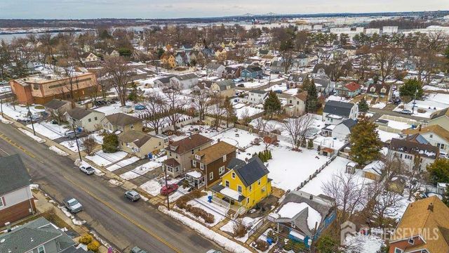 88 Woodbridge Avenue, Sewaren, NJ 07077