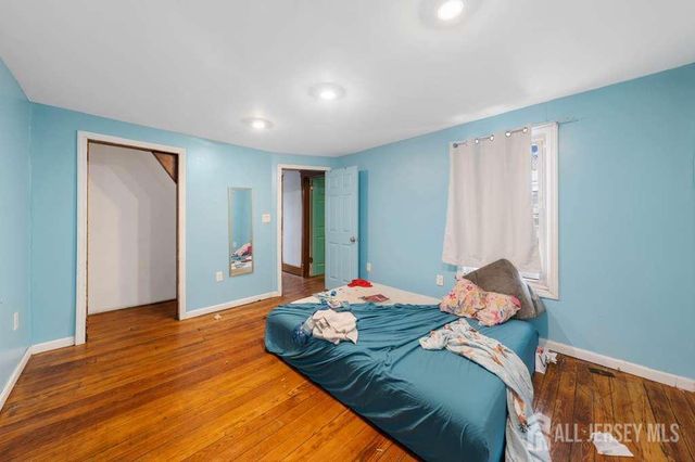 88 Woodbridge Avenue, Sewaren, NJ 07077