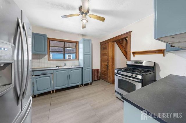 88 Woodbridge Avenue, Sewaren, NJ 07077