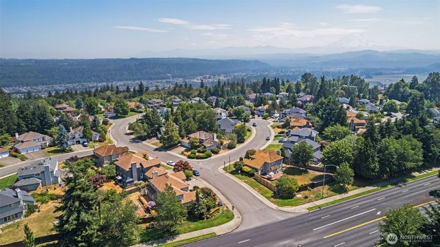 101 Eagle Ridge Drive E, Puyallup, WA 98374