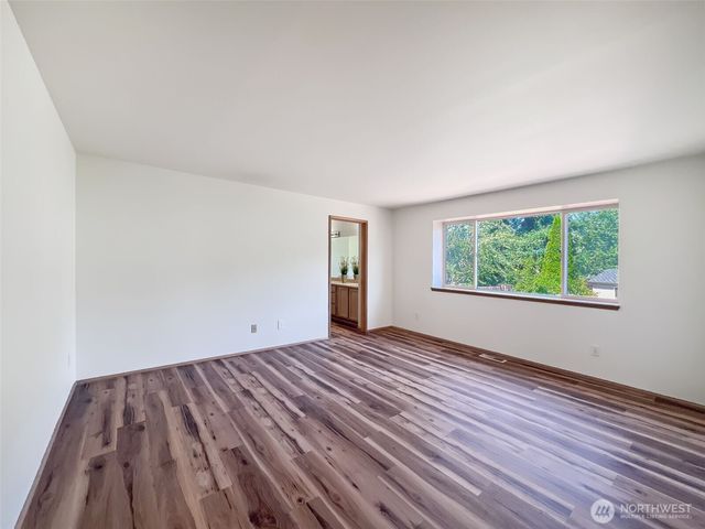 101 Eagle Ridge Drive E, Puyallup, WA 98374