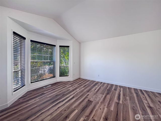 101 Eagle Ridge Drive E, Puyallup, WA 98374