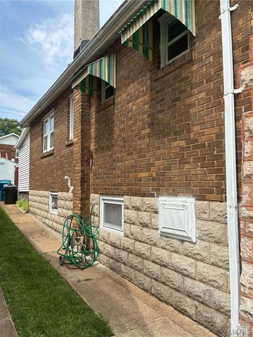 6904 Parkdale Drive, Velda City, MO 63121