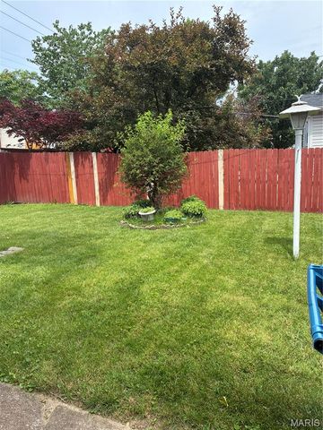 6904 Parkdale Drive, Velda City, MO 63121