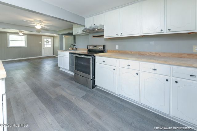 204 Pinewood Avenue, Elizabeth City, NC 27909