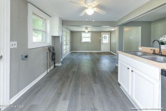 204 Pinewood Avenue, Elizabeth City, NC 27909