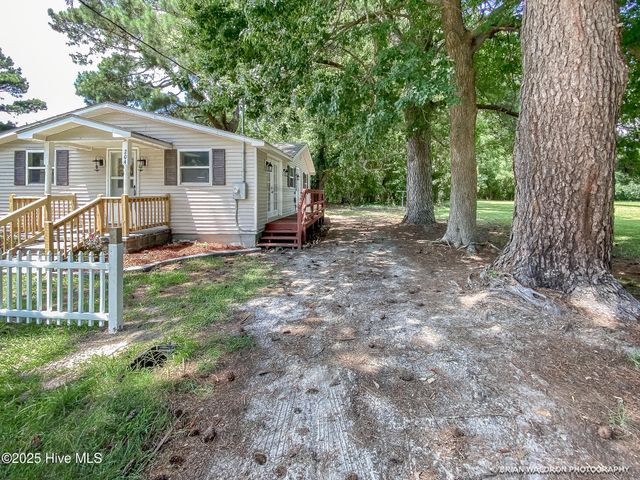 204 Pinewood Avenue, Elizabeth City, NC 27909