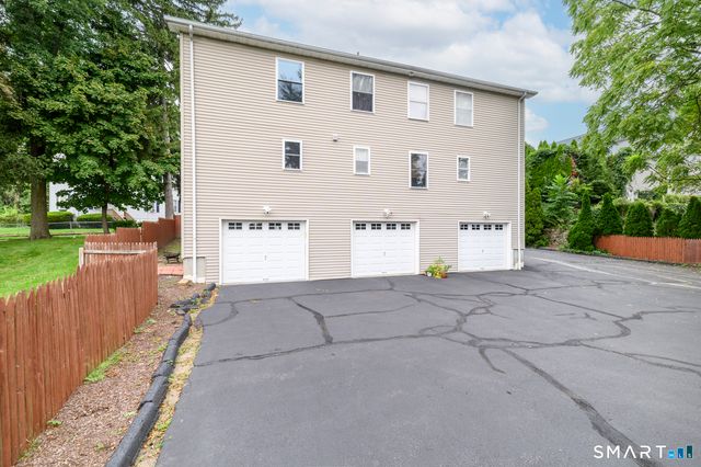 612 Black Rock Turnpike 612, Fairfield, CT 06825