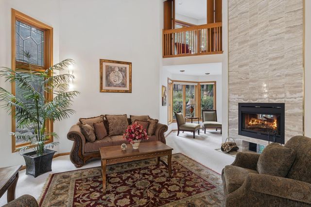 4166 Heatherton Place, Minnetonka, MN 55345