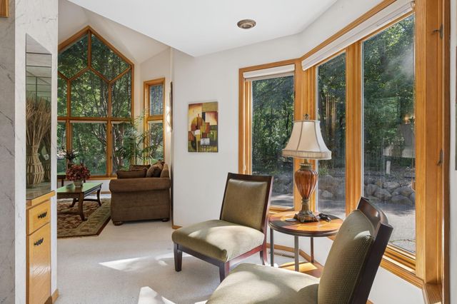4166 Heatherton Place, Minnetonka, MN 55345