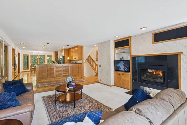 4166 Heatherton Place, Minnetonka, MN 55345