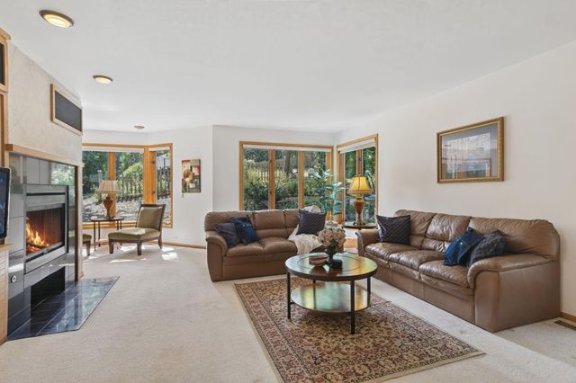 4166 Heatherton Place, Minnetonka, MN 55345