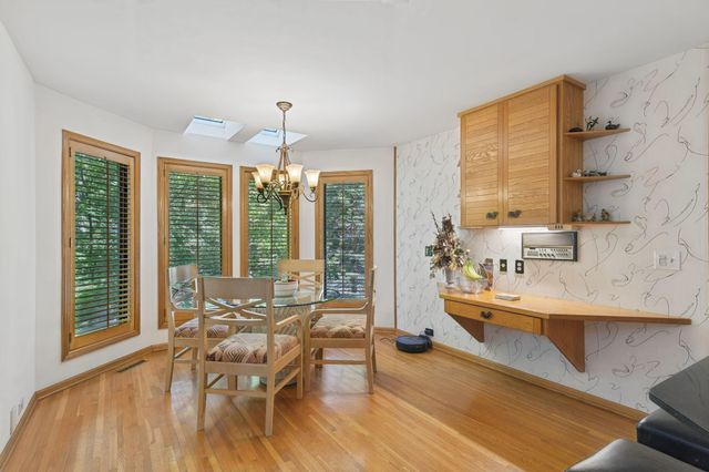 4166 Heatherton Place, Minnetonka, MN 55345