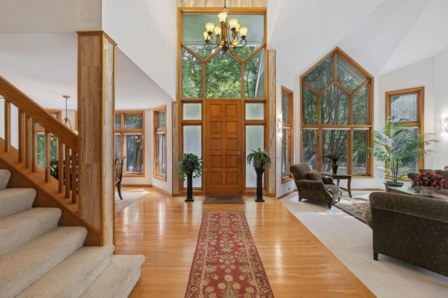 4166 Heatherton Place, Minnetonka, MN 55345